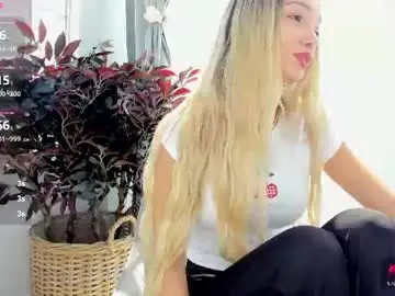 Sassyt33n  live sex cam