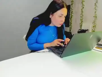 Spoiled_lilit  live sex cam