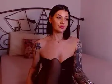 Yvonneeverlee  live sex cam