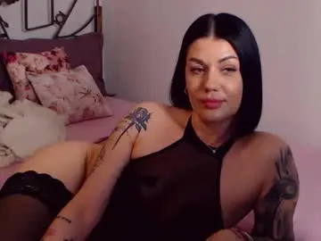 Yvonneeverlee  live sex cam