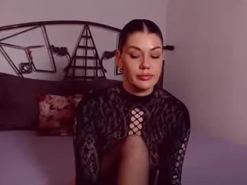 Yvonneeverlee  live sex cam