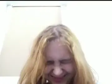 Cristinstephens  live sex cam
