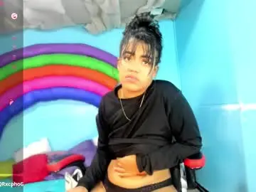 Luna_sorni_  live sex cam