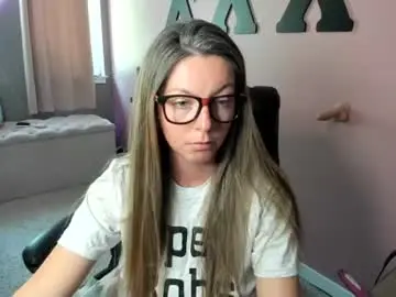 Mandybabyxxx  live sex cam
