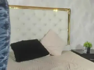 Nika_diamon  live sex cam