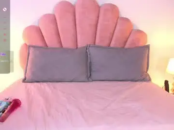 Paula__evans  live sex cam
