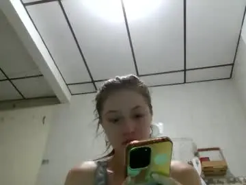 Shelsyzev  live sex cam