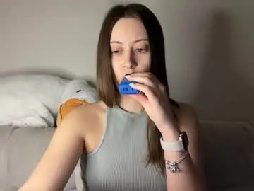 Aliceinlustland  live sex cam