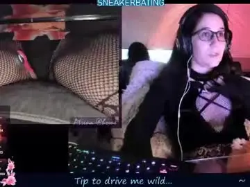 Atrena  live sex cam