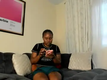 Bigass_signora  live sex cam