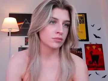 Cassieholland  live sex cam