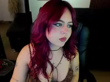 Crimson_tati  live sex cam