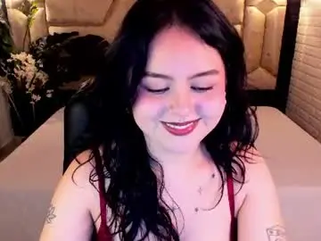 Crimson_tati  live sex cam