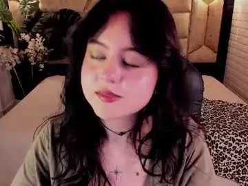 Crimson_tati  live sex cam