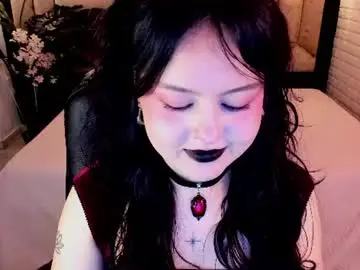 Crimson_tati  live sex cam