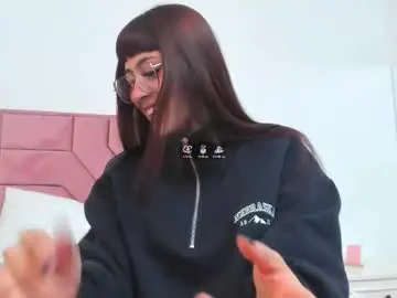 Julietteroberts  live sex cam