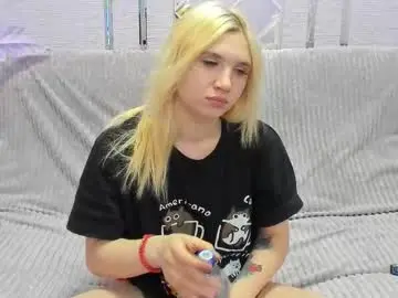 Naomiskinny  live sex cam