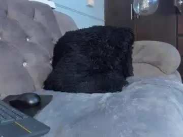 Rose_monroee  live sex cam