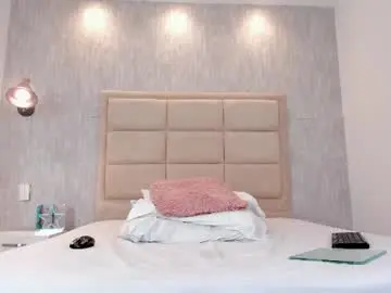 Ameliarossii  live sex cam