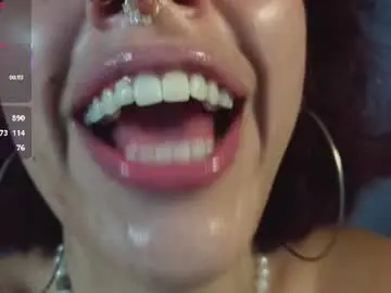 Bri_von_dhara_  live sex cam