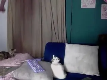 Emyiilust  live sex cam