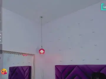 Haileystonei  live sex cam