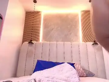 Hazel_kataleya  live sex cam