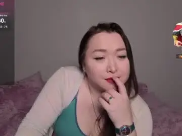 Kyeacloser  live sex cam