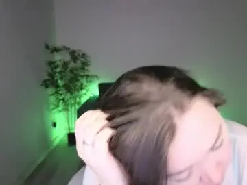 Kyeacloser  live sex cam