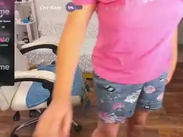 Luckellysik  live sex cam