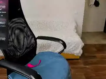 Luckellysik  live sex cam