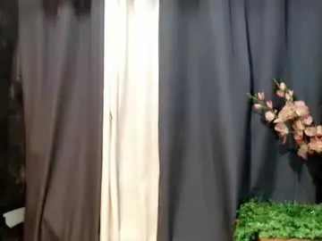 Urasiangirl01  live sex cam