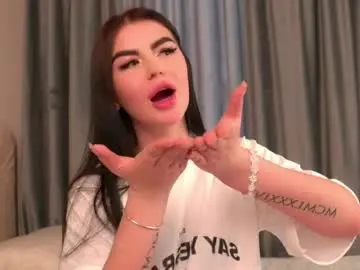 Whisperlure  live sex cam