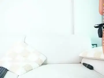 Whisperlure  live sex cam