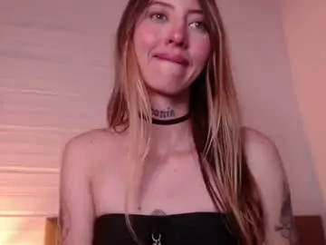 Carmennrusso  live sex cam