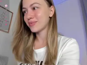 Damn_cutie  live sex cam