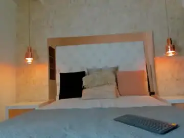 Lia_johnnson  live sex cam