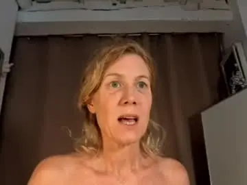 Lola_belgium  live sex cam