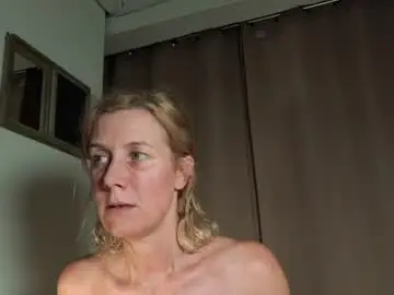 Lola_belgium  live sex cam