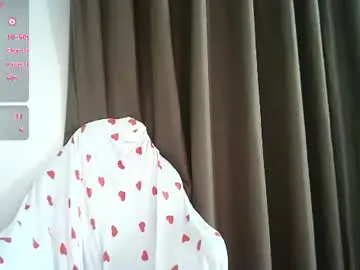 Mommy_di  live sex cam
