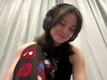 Nadineselim  live sex cam