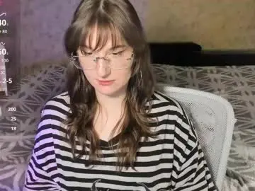 Oskar_fucker  live sex cam