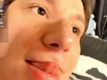 Oskar_fucker  live sex cam