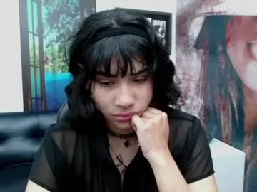 Raven_pierce_  live sex cam