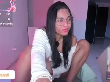 Suzzann_rugg  live sex cam