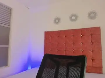 Annie__bear  live sex cam