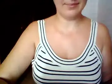 Awesomeladyy  live sex cam