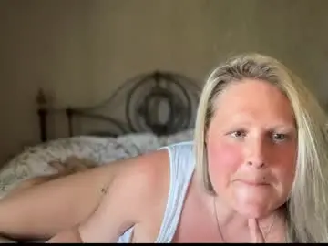 British_bella  live sex cam