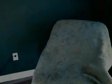 Britneyagain  live sex cam