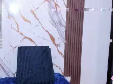 Eileen_24  live sex cam